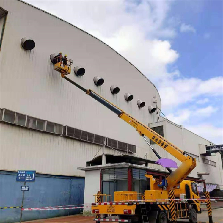 高唐高空作业车出租服务：专业广告牌安装解决方案