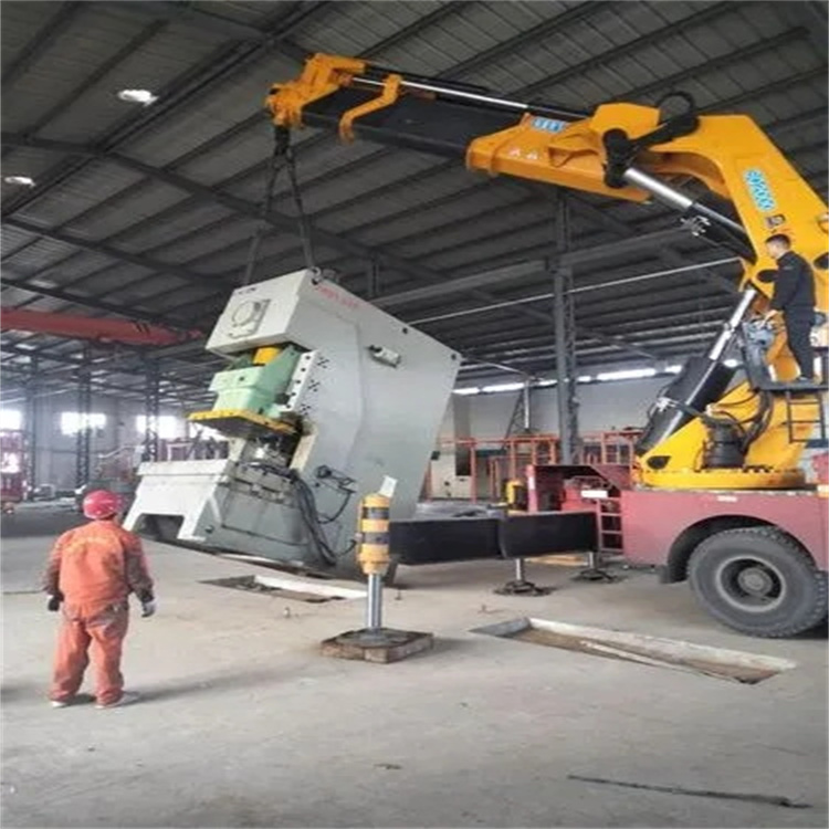 高唐80吨折臂吊车出租附近电话